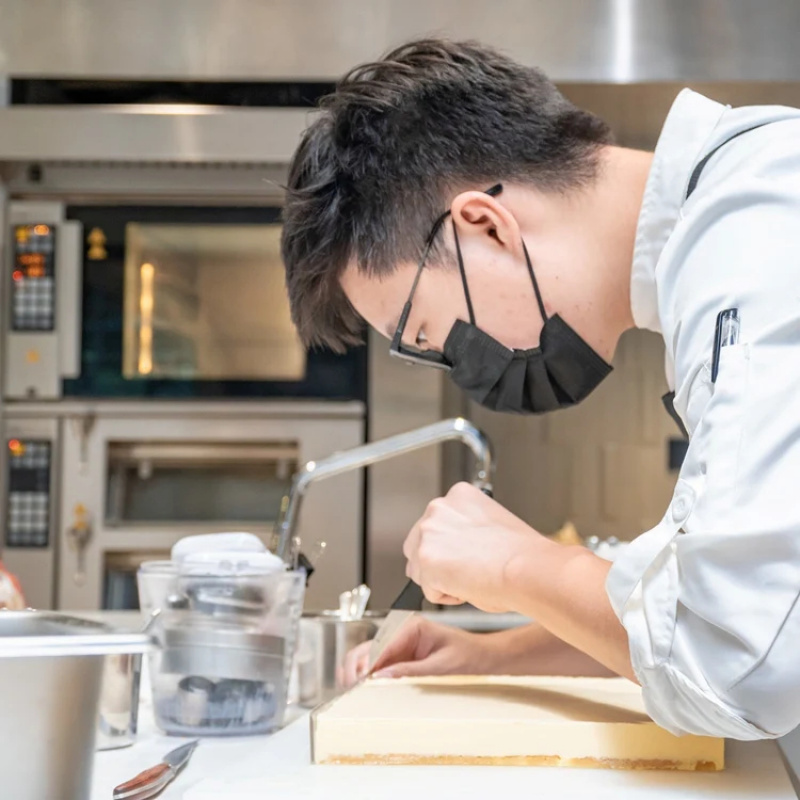 معدات مطابخ تجارية مخصصة للفنا - مراجعة Commercial Kitchen Worktops وسعره